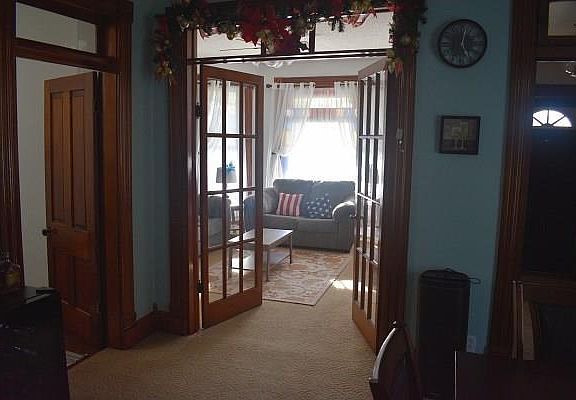  living room, transom doors 