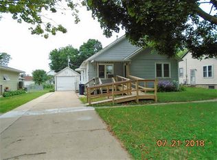 107 Walnut St, Tipton, IA 52772