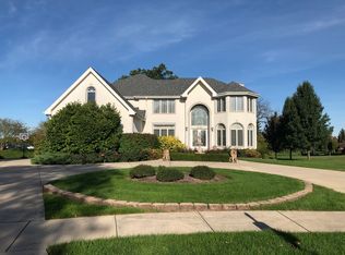 6894 Fieldstone Dr, Burr Ridge, IL 60527