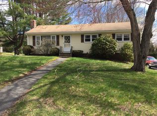53 Green Briar Rd, Norwich, CT 06360