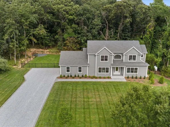 2530 Stanley Road, Mattituck, NY 11952