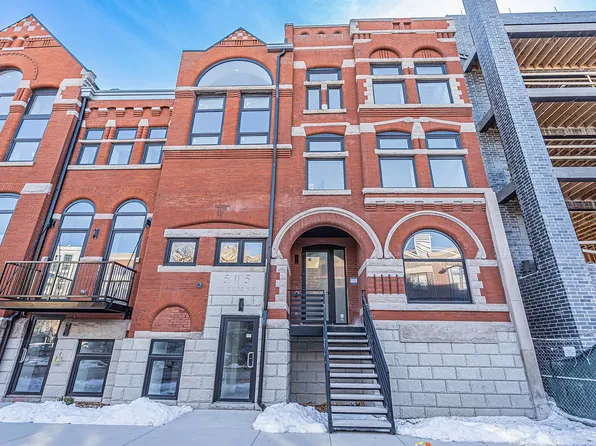 505 W Elm St #7, Chicago, IL 60610