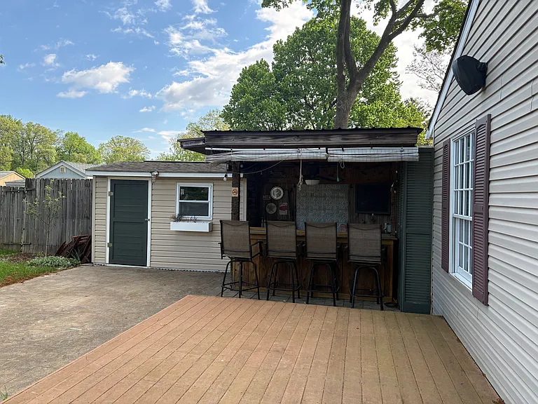 Tiki Bar