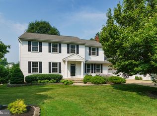 5 Sandy Ln, Ewing, NJ 08628