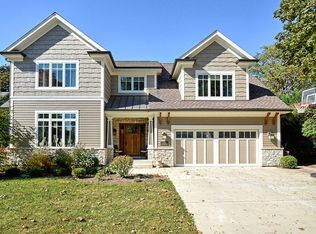 1126 N Dunton Ave, Arlington Heights, IL 60004