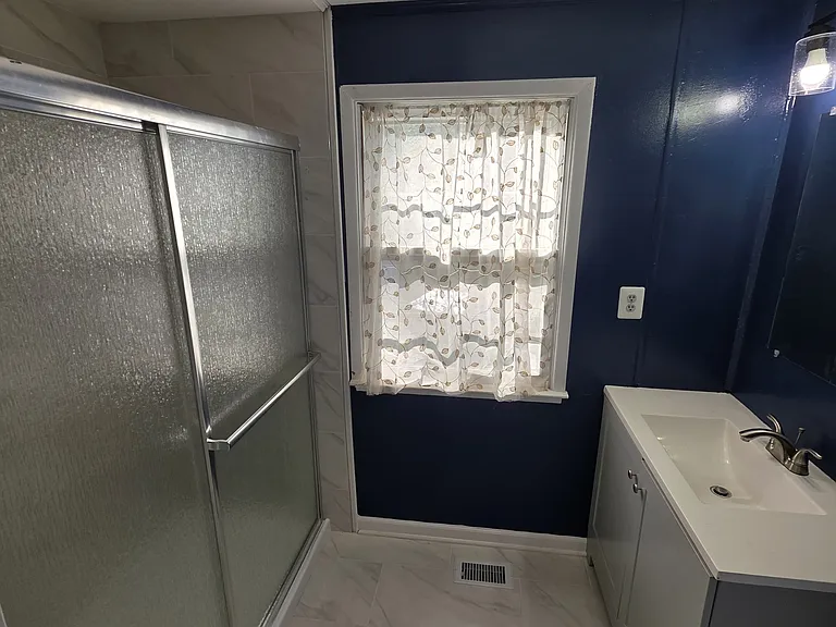 2082 Richmond Hwy — Photo 16