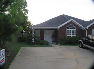 6114 Covington Villas Dr, Tuscaloosa, AL 35405