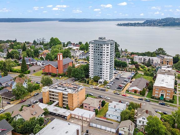 3rd image of 310 N Tacoma Avenue