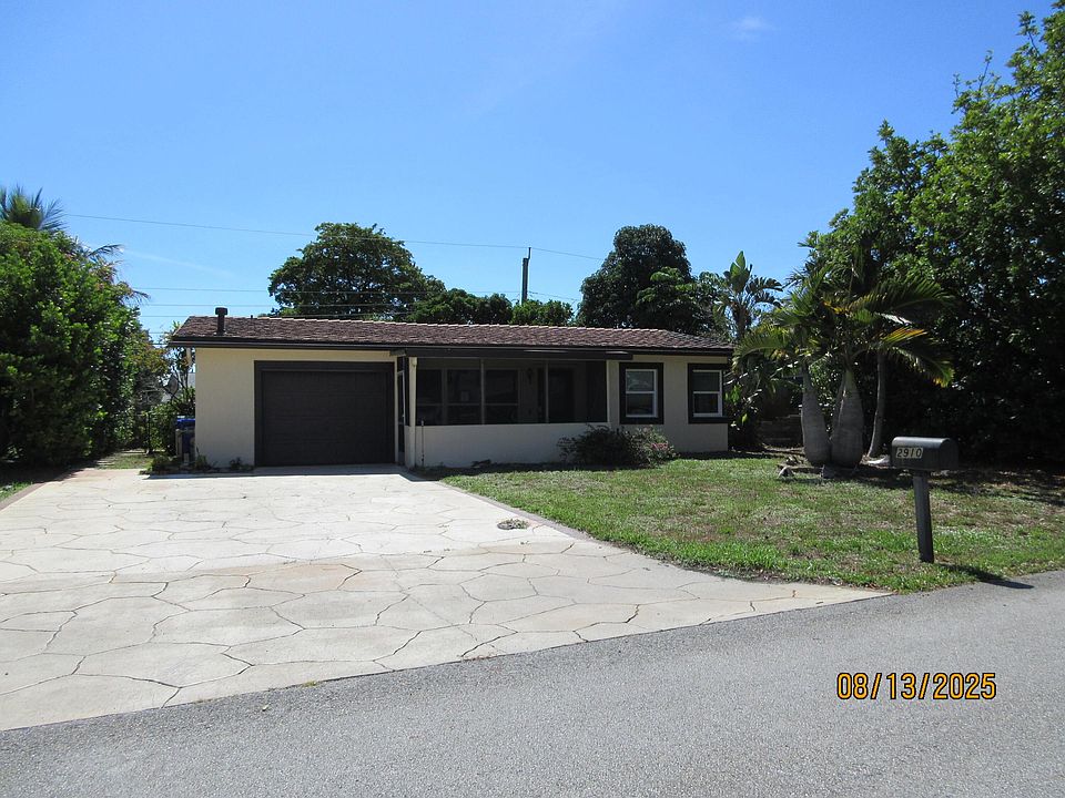 1st image of 2910 NE 10th Avenue
