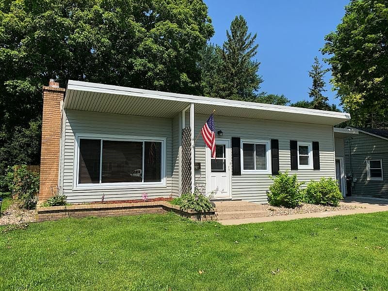 1st image of 1128 Highland Ave