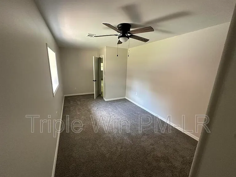 16307 Hidden Valley Trl #C — Photo 13