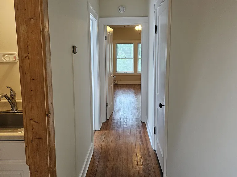 2863 E Derbyshire Rd #3 — Photo 2