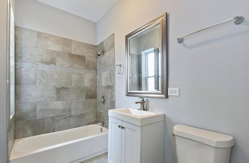2nd image of 6521 S Peoria St #1
