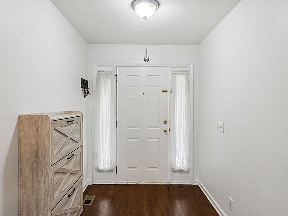 5th image of 5245 Catspaw Dr