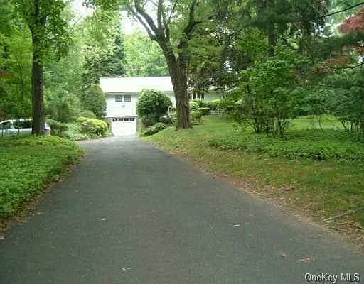 40 McNamara Rd photo 1