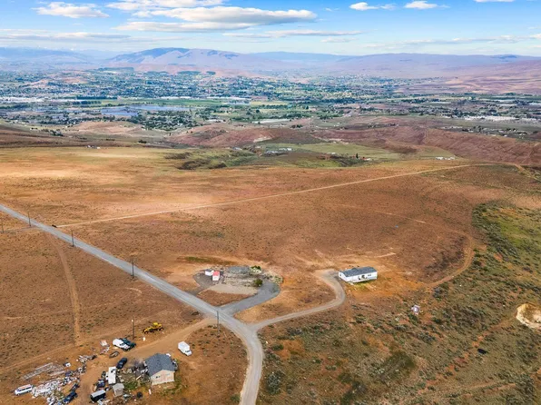 371 Woodward West Rd, Yakima, WA 98901