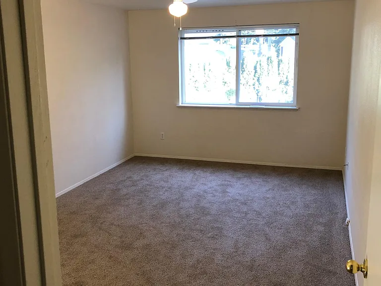 2813 J Ct SE #A — Photo 25