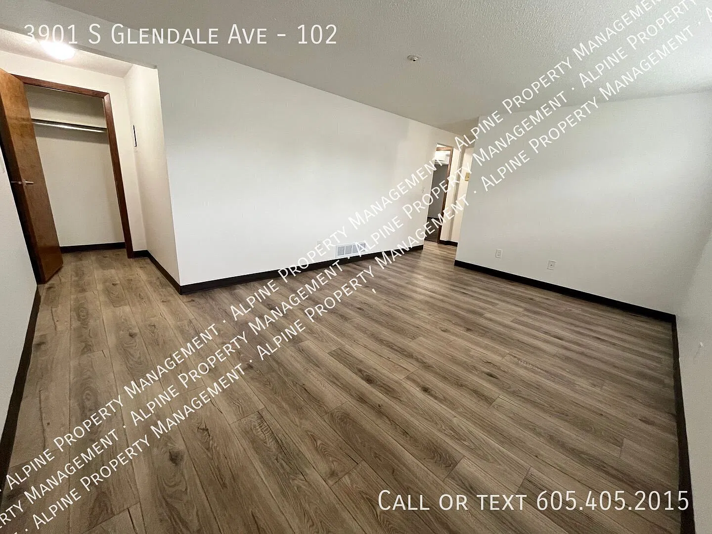 Rent Special - Spacious 1 Bed Apartment For Rent!! — Photo 2