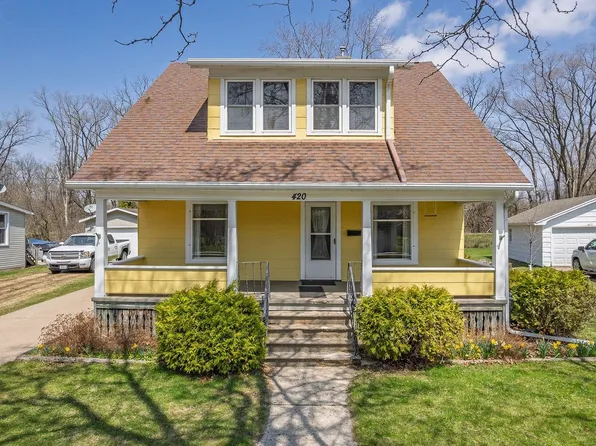 420 La Valle St, Reedsburg, WI 53959