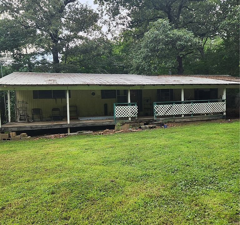 1st image of 151 Hill Dr