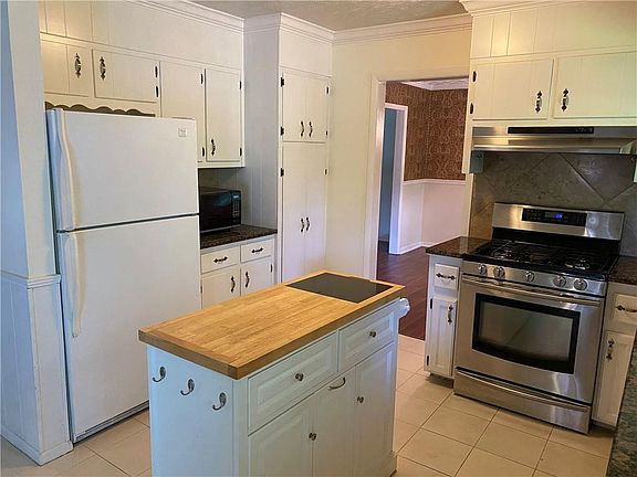5th image of 3855 Herren Dr SW