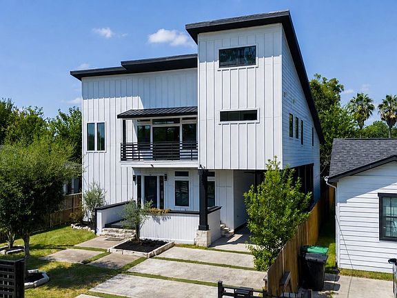 2nd image of 4041 Castor St