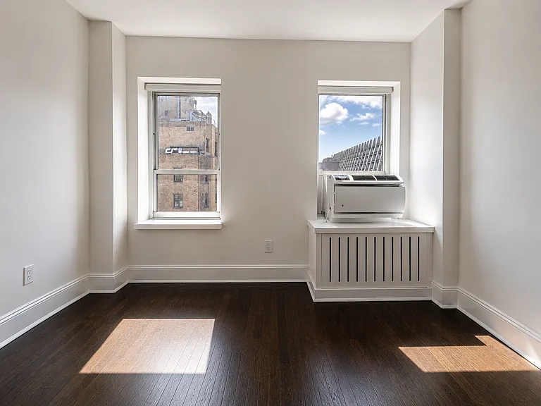 1080 Amsterdam Ave #1206 — Photo 1