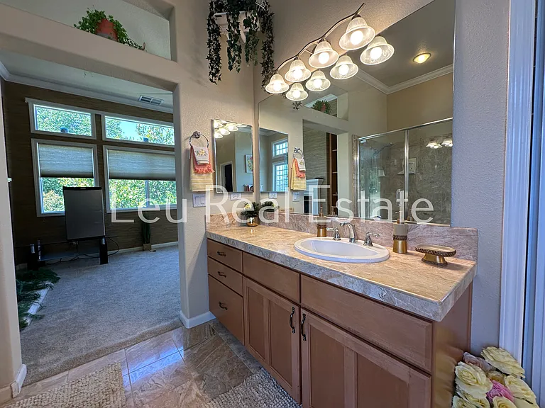 131 Gage Ct — Photo 31