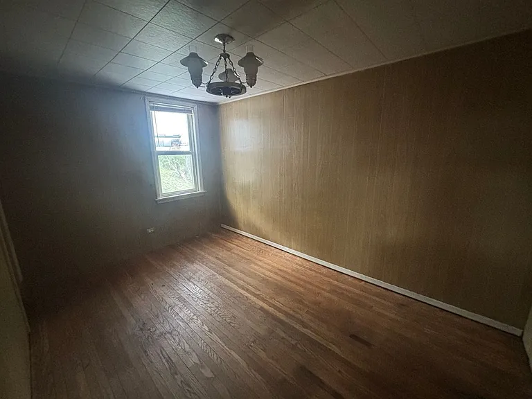 434 Katherine St — Photo 13
