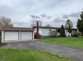 319 S Maple St, North Freedom, WI 53951