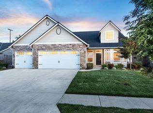 2641 Tamarack Ave, Sanger, CA 93657