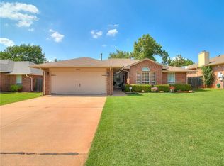1015 Dustin Dr, Edmond, OK 73003