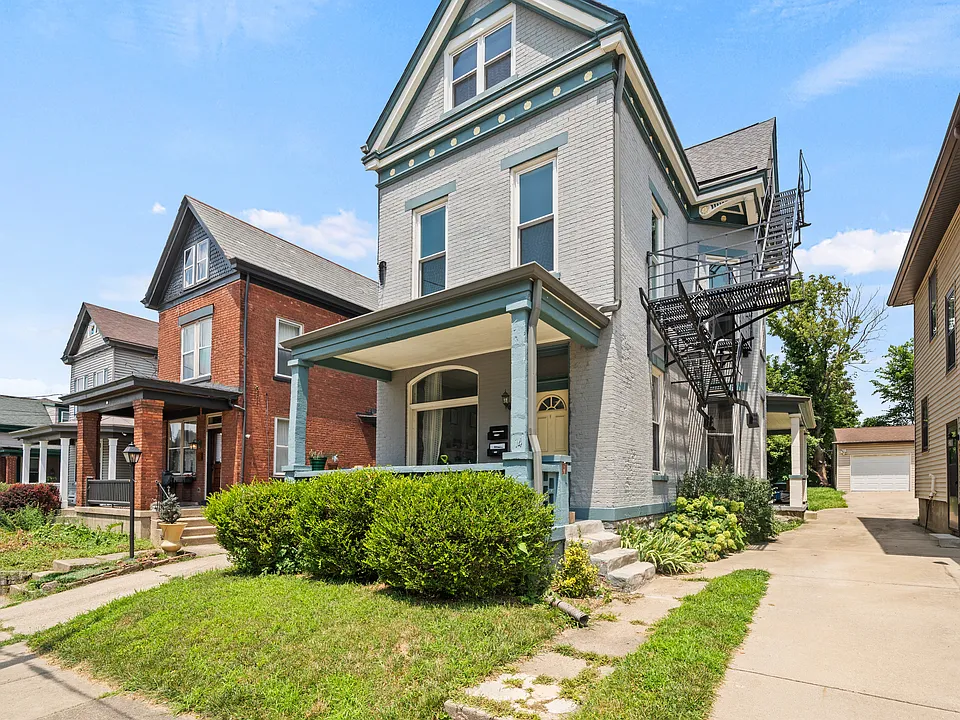 14 Kessler Pl #2