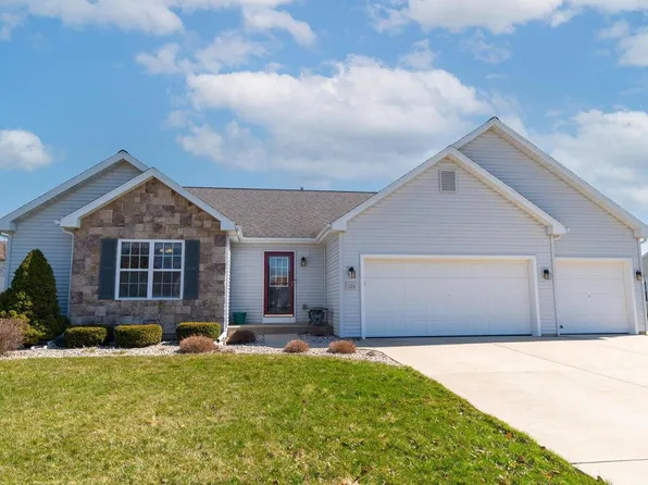 1128 Iris LANE, Grafton, WI 53024