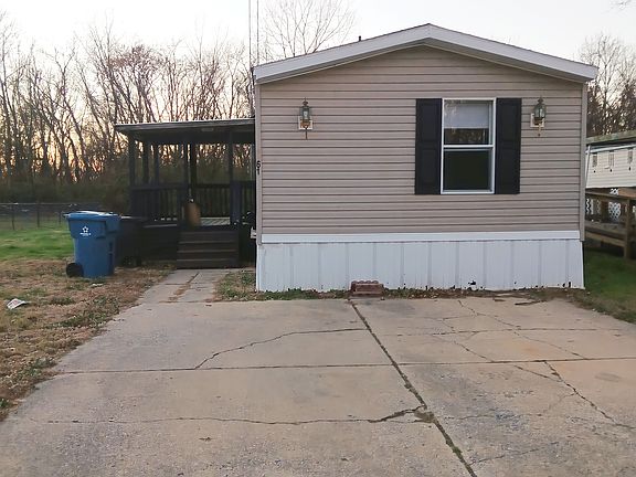 3rd image of 61 Deerwood Park