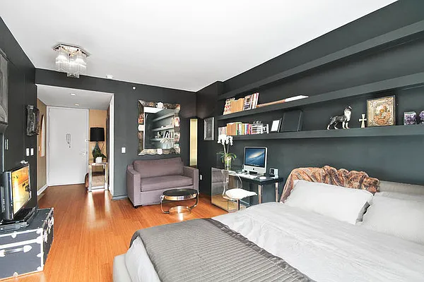 Sold by Corcoran | media 16