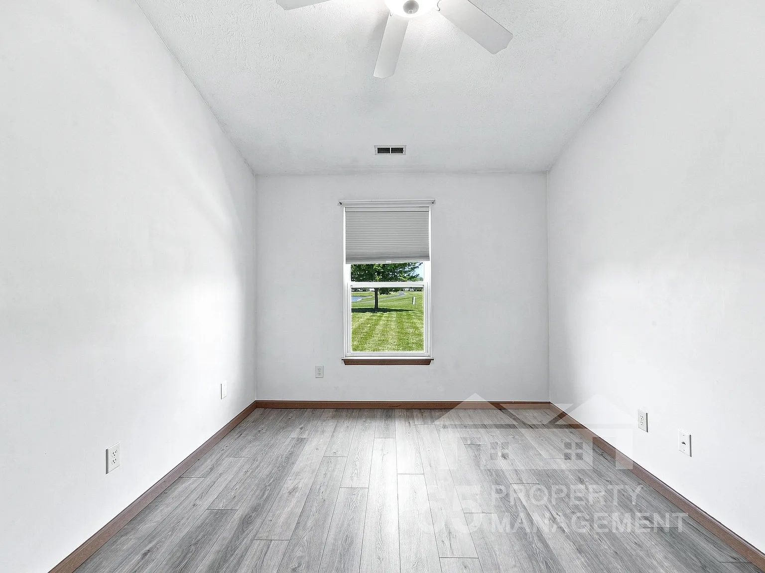 3 bed, 1135 sqft, $1,650 — Photo 4
