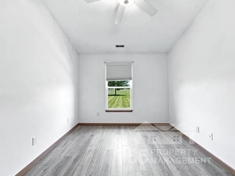 3330 Hopkins Dr #3330 — Photo 4