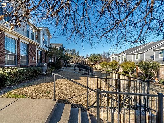 4th image of 2236 Stoneleigh Pl