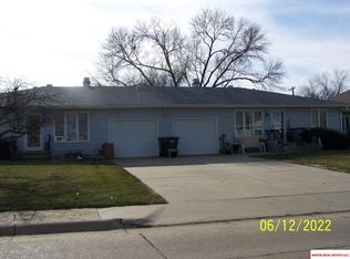 1815-1817 Monroe St, Beatrice, NE 68310