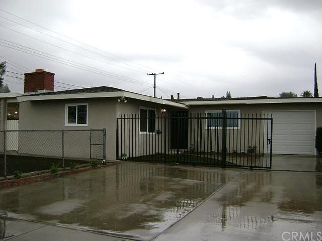 1st image of 854 W Lugonia Ave