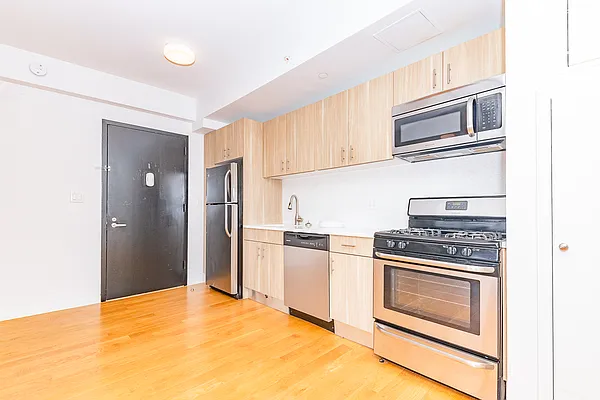 Rented by MySpaceNYC | media 17