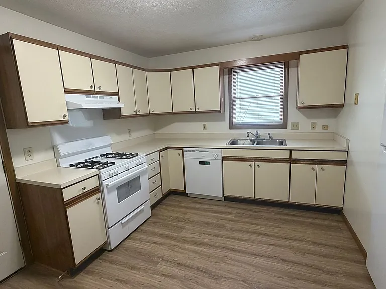 801 Antler Dr #A — Photo 3
