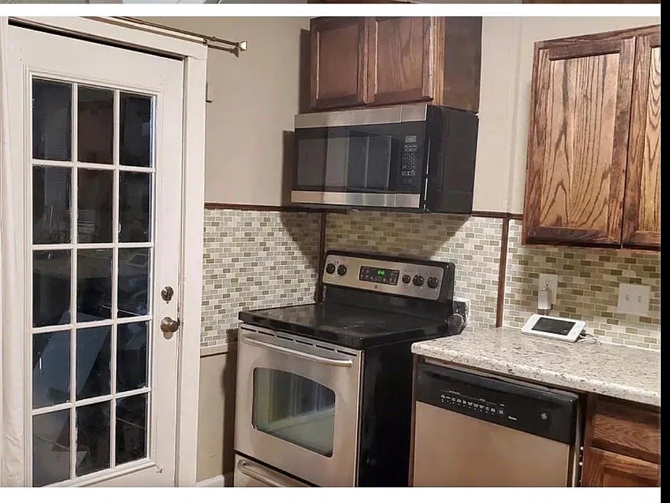4 bed, 2.0 bath, 1380 sqft, $1,700 — Photo 4