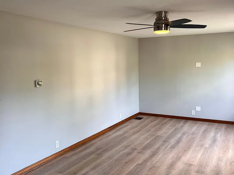 380 Livingston Ave — Photo 3