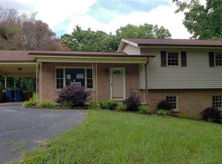 1946 15th Ave SW, Hickory, NC 28602