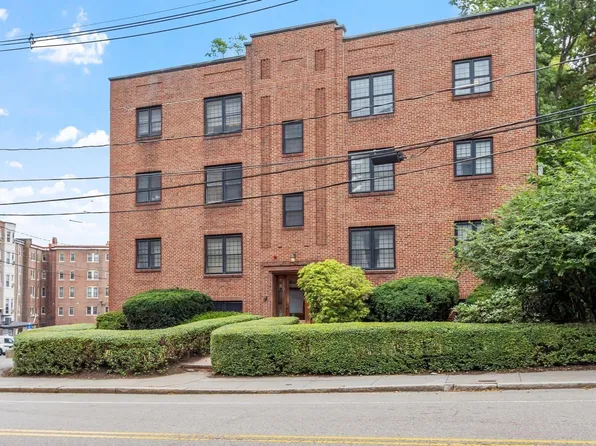 159 Saint Paul St APT 1, Brookline, MA 02446