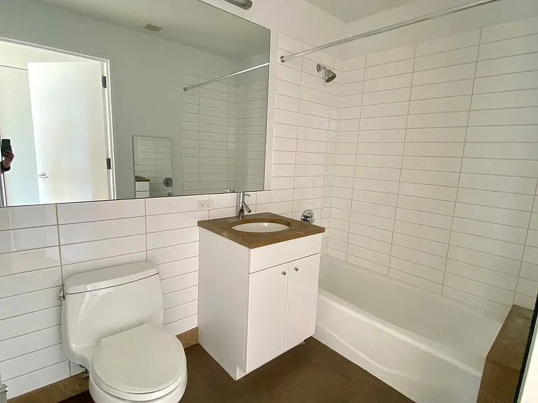 885 6th Ave #23K — Photo 6
