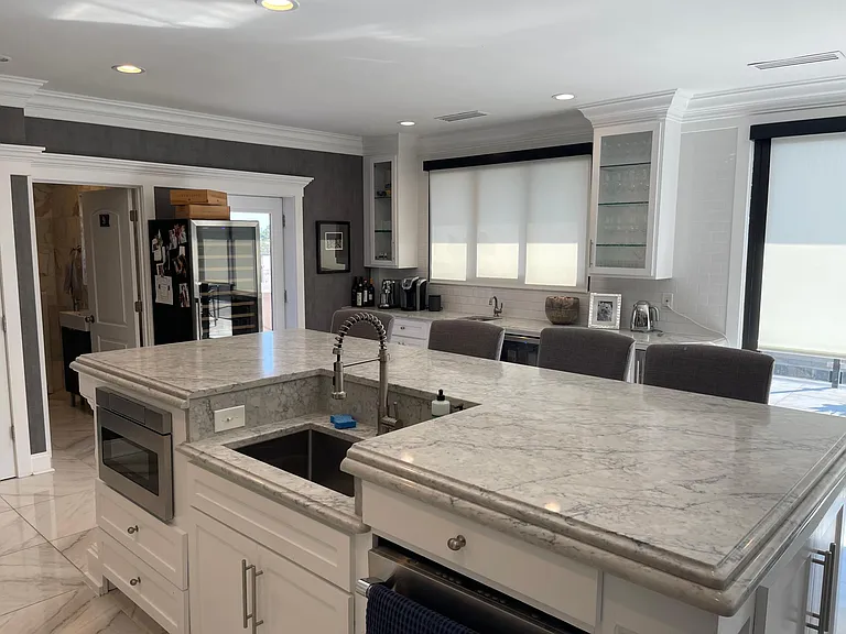 Plaza House — Photo 104