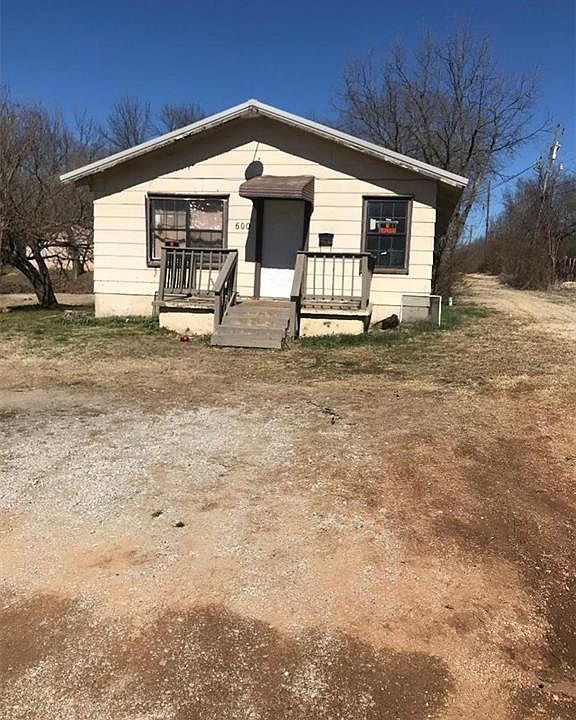 1st image of 600 Hoover Ave